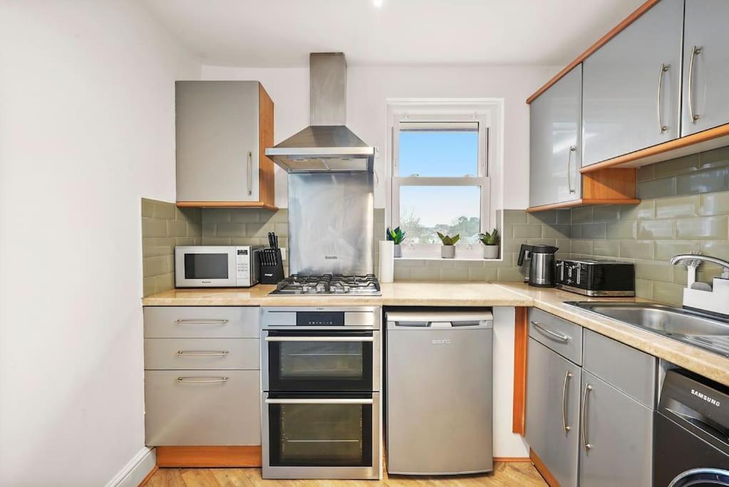 Cosy Apartment 5 Guests 3 Beds 1 Sofa Bed Lewisham London Exterior photo